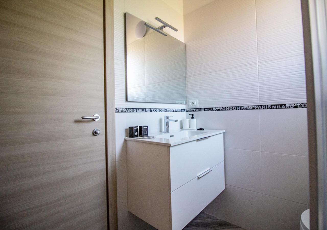 Athena Rooms - Parcheggio Privato Boloňa Exteriér fotografie
